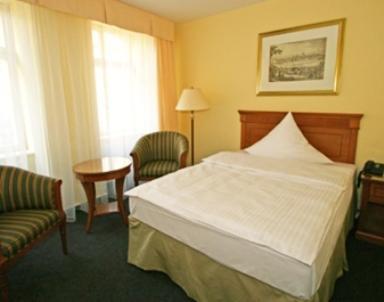 Deckerts Hotel Am Katharinenstift Eisleben Habitación foto